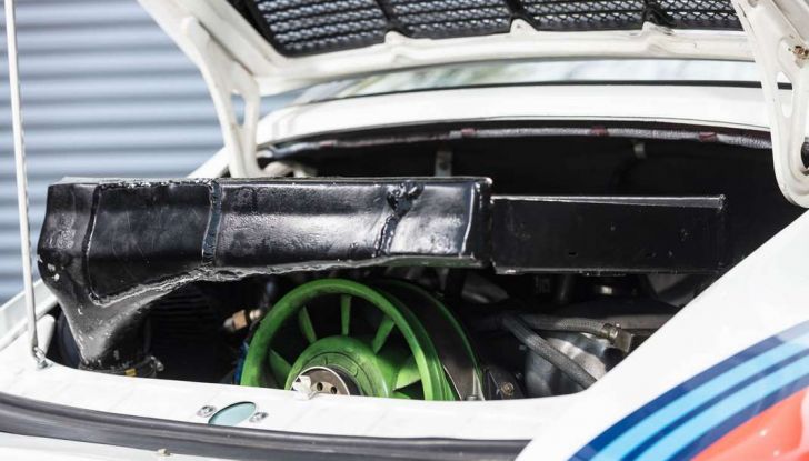 Porsche 935, all’asta un esemplare completo di… Volkswagen T2! - Foto 31 di 35