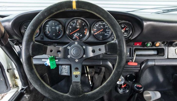 Porsche 935, all’asta un esemplare completo di… Volkswagen T2! - Foto 35 di 35