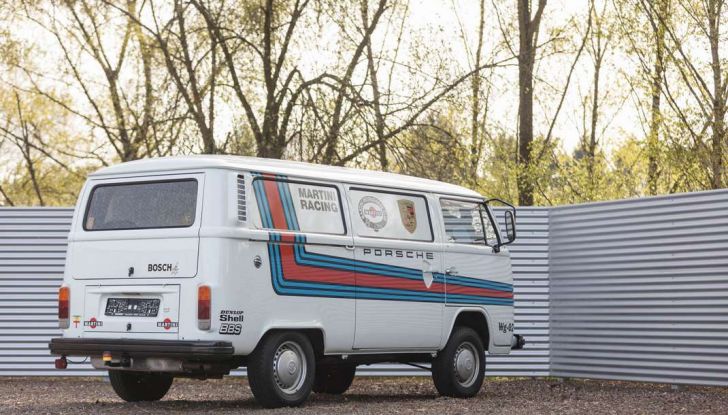 Porsche 935, all’asta un esemplare completo di… Volkswagen T2! - Foto 18 di 35
