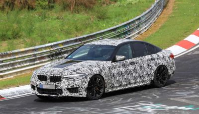 BMW M5, la berlina sportiva in azione al Nürburgring