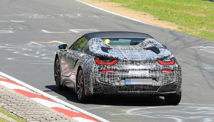 BMW i8 Spyder, prime immagini spia della cabrio tedesca - Foto 18 di 26