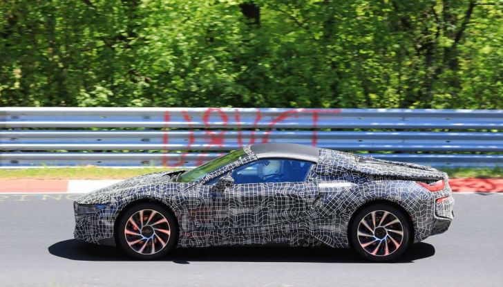 BMW i8 Spyder, prime immagini spia della cabrio tedesca - Foto 19 di 26