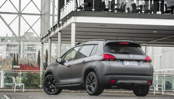 Peugeot 2008 Black Matt, serie speciale del SUV francese - Foto 6 di 9