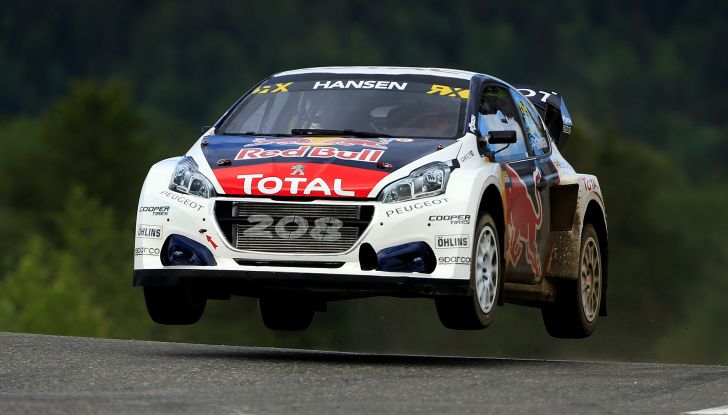 Le Peugeot 208 WRX in casa su terra svedese - Foto 2 di 3
