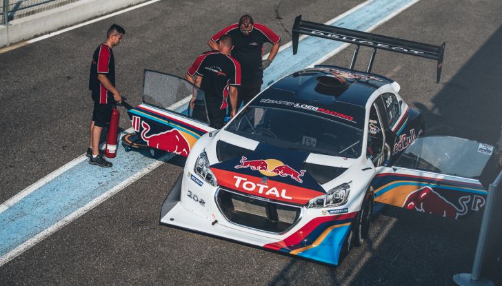 Peugeot e la leggenda della Pikes Peak - Foto 6 di 6