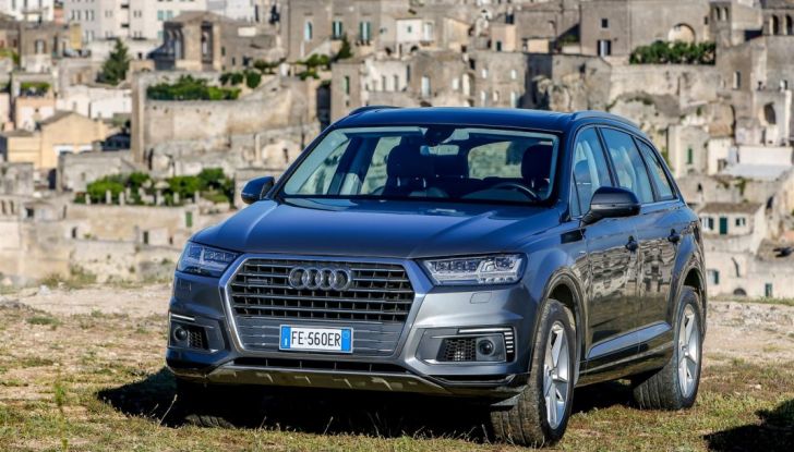 Audi Q: il nostro test dei SUV di Inglostadt in attesa di Q8, Q4 ed E-Tron - Foto 26 di 30