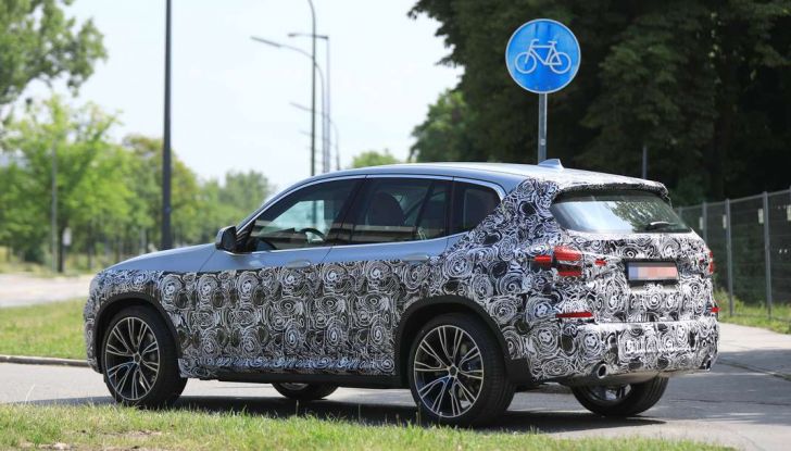 BMW X3 2018, dettagli della nuova generazione del SUV - Foto 13 di 13
