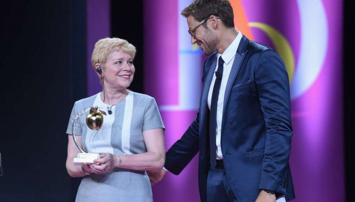 Bianca Carretto consegna a Linda Jackson il premio Mela d’Oro - Foto 9 di 9