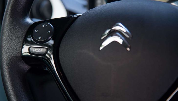 Citroën C1 Pacific Edition serie speciale per l’estate - Foto 11 di 17