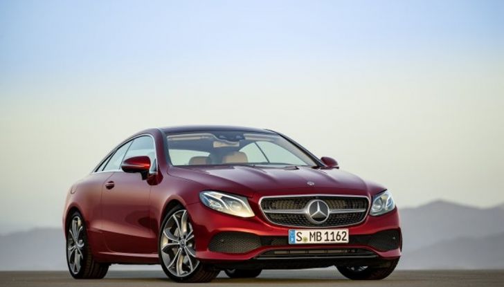 Mercedes Classe E Coupé 2017, la nostra prova tra due epoche - Foto 16 di 18