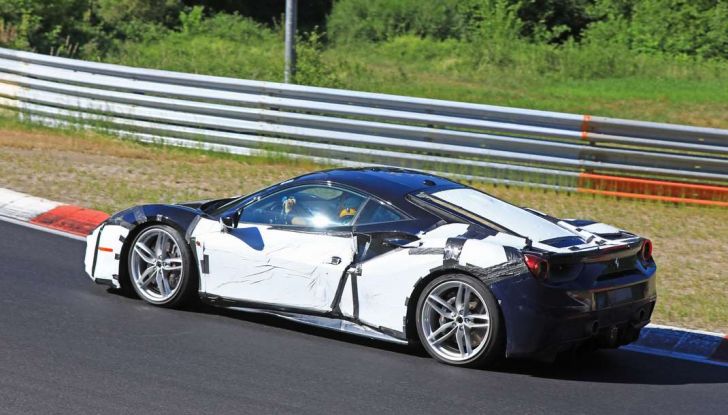 Ferrari 488 GTB 2019, primi dettagli della nuova generazione - Foto 2 di 12