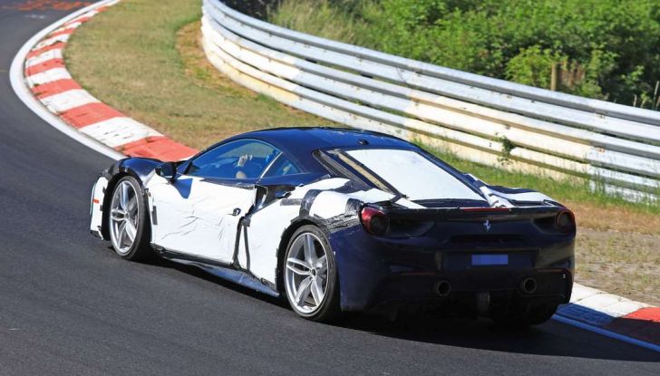 Ferrari 488 GTB 2019, primi dettagli della nuova generazione - Foto 3 di 12