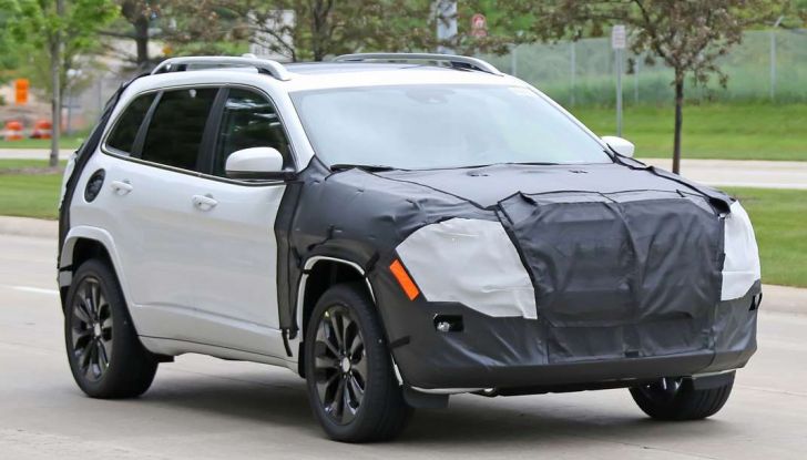 Jeep Cherokee restyling 2018: informazioni e gamma motori - Foto 17 di 21