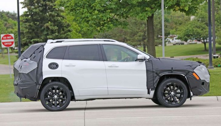 Jeep Cherokee restyling 2018: informazioni e gamma motori - Foto 6 di 21