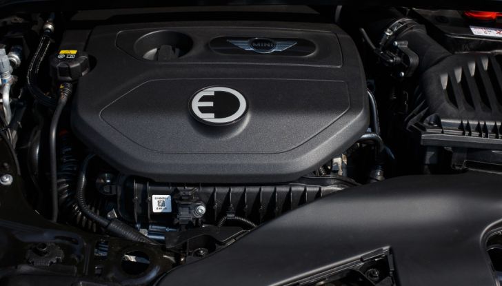 Prova su strada Mini Cooper S E Countryman All4, a voi l’ibrida Plug-In - Foto 9 di 35