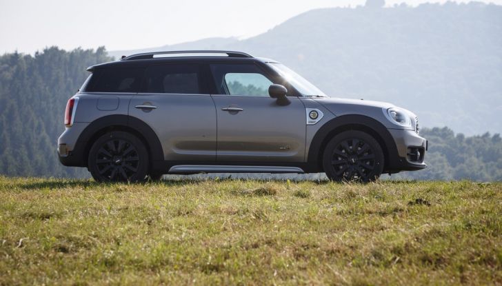 Prova su strada Mini Cooper S E Countryman All4, a voi l’ibrida Plug-In - Foto 14 di 35