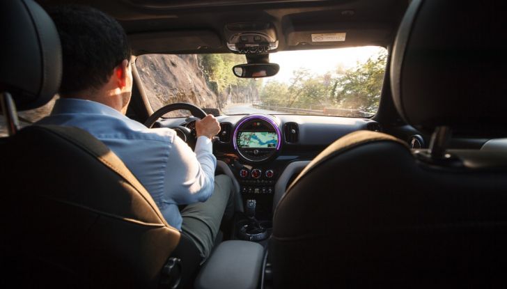 Prova su strada Mini Cooper S E Countryman All4, a voi l’ibrida Plug-In - Foto 20 di 35