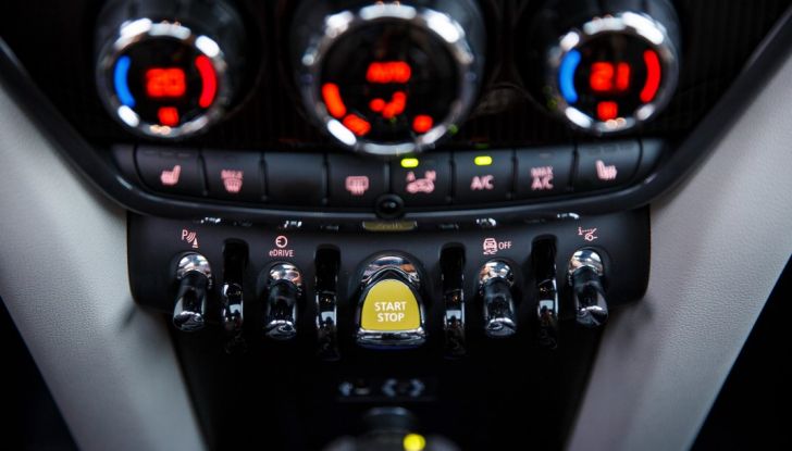 Prova su strada Mini Cooper S E Countryman All4, a voi l’ibrida Plug-In - Foto 21 di 35