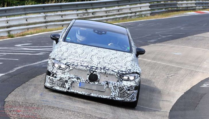 Mercedes AMG GT4 2018 - Foto 8 di 11