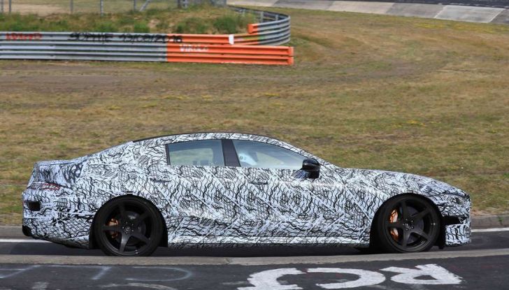 Mercedes AMG GT4 2018 - Foto 9 di 11