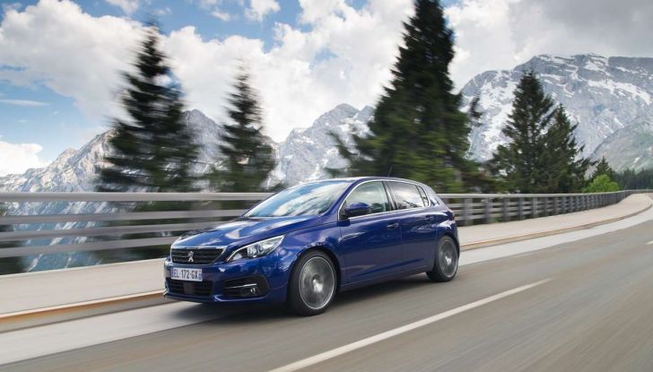 Nuova Peugeot 308: test su strada, sistemi di sicurezza​, guida assistita ​e motorizzazioni​ ecologiche - Foto 14 di 20