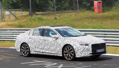 Nuova Opel Insignia OPC, primi test al Nurburgring