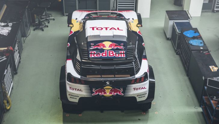 Peugeot toglie il velo alla nuova 3008DKR - Foto 6 di 7