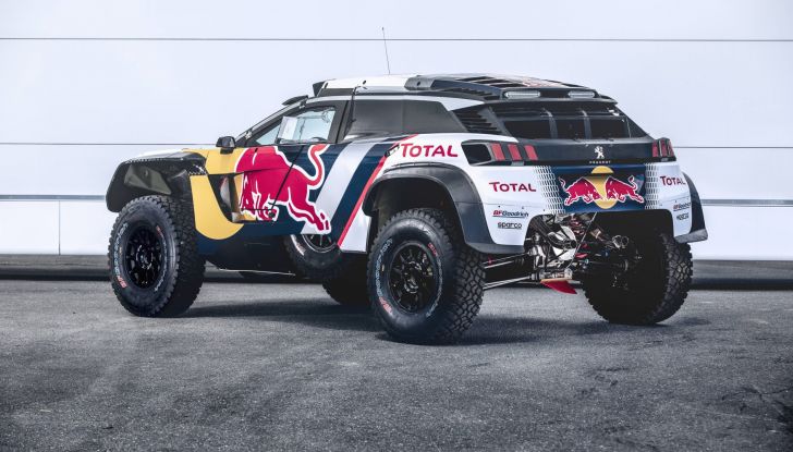 Peugeot toglie il velo alla nuova 3008DKR - Foto 3 di 7