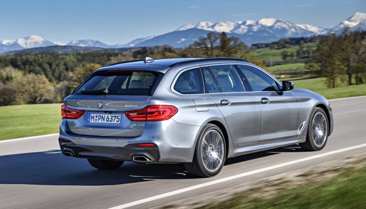 Nuova BMW Serie 5 Touring: Business Class su quattro ruote - Foto 2 di 31