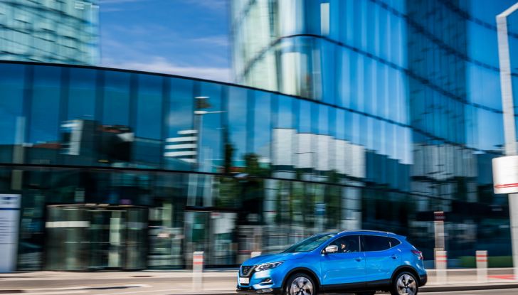 Nissan Qashqai in promozione: da 19.250€ con rate da 189€ al mese - Foto 8 di 46