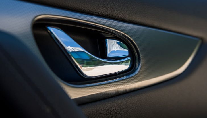 Nissan Qashqai in promozione: da 19.250€ con rate da 189€ al mese - Foto 28 di 46