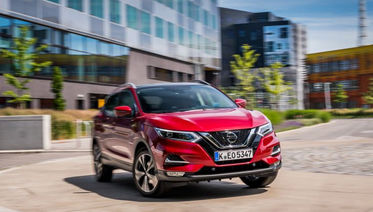 Nissan Qashqai in promozione: da 19.250€ con rate da 189€ al mese - Foto 41 di 46