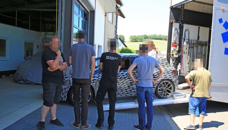 Renault Megane RS Trophy-R, nuovo record al Nordschleife - Foto 13 di 24