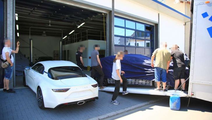 Renault Megane RS Trophy-R, nuovo record al Nordschleife - Foto 14 di 24