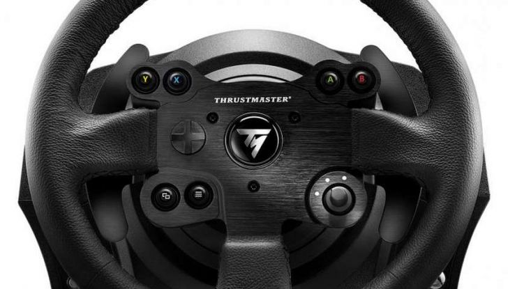 Thrustmaster TX Leather Edition, recensione del migliore volante per Xbox One - Foto 2 di 5