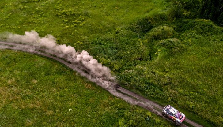 Peugeot non si stanca di salire sul podio al Silk Way Rally - Foto 4 di 5