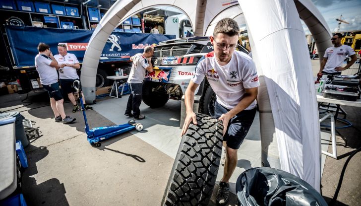 Sesta doppietta Peugeot ottiene al Silk Way Rally - Foto 2 di 5