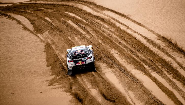 Peugeot comincia ad intravedere il traguardo del Silk Way Rally - Foto 2 di 4