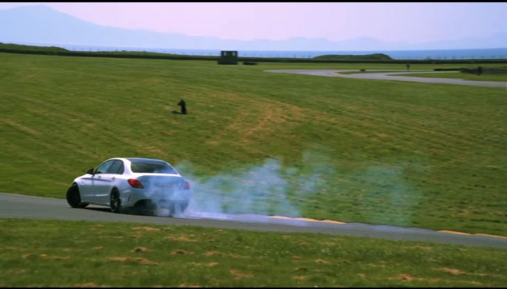 Alfa Romeo Giulia: un guasto nella sfida contro BMW M3 e Mercedes C63 AMG - Foto 4 di 29