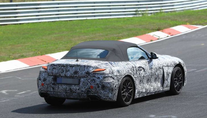 BMW Z5, prime immagini e dettagli della roadster tedesca - Foto 17 di 18
