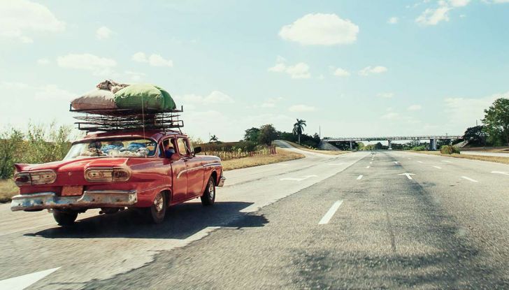 Bagagli sul tetto auto: normativa e contravvenzioni - Foto 1 di 9