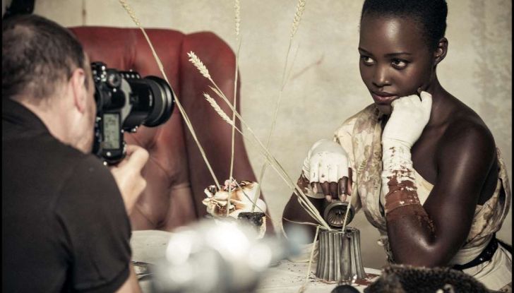 Calendario Pirelli 2018: le prime immagini dal Paese delle Meraviglie - Foto 8 di 29