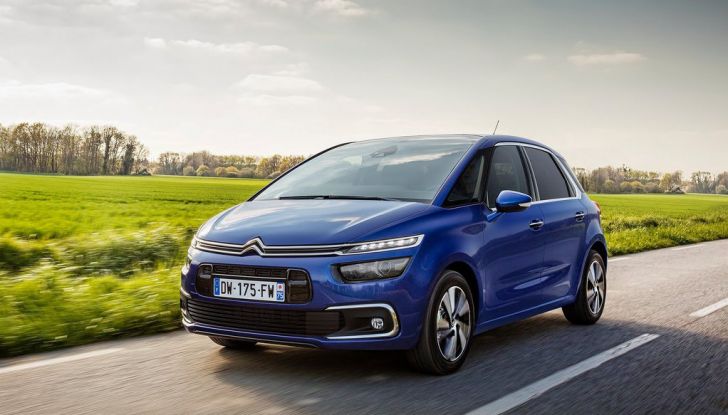 Citroën C4 Picasso supera la barriera di pedaggio autostradale in completa autonomia - Foto 1 di 13