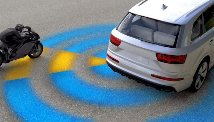 Sicurezza in auto: tutte le sigle, dall’ABS al TCS - Foto 5 di 10