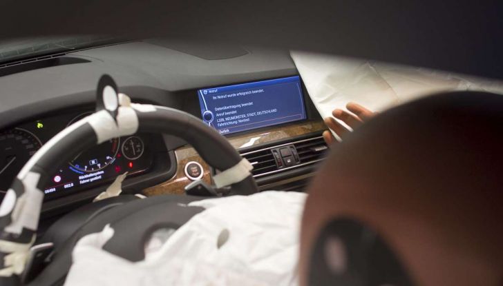 Sicurezza in auto: tutte le sigle, dall’ABS al TCS - Foto 9 di 10