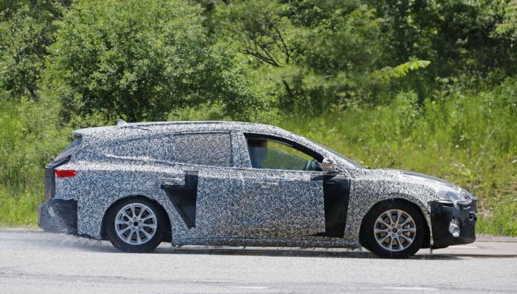 Ford Focus station wagon, prime immagini e dati tecnici - Foto 6 di 9