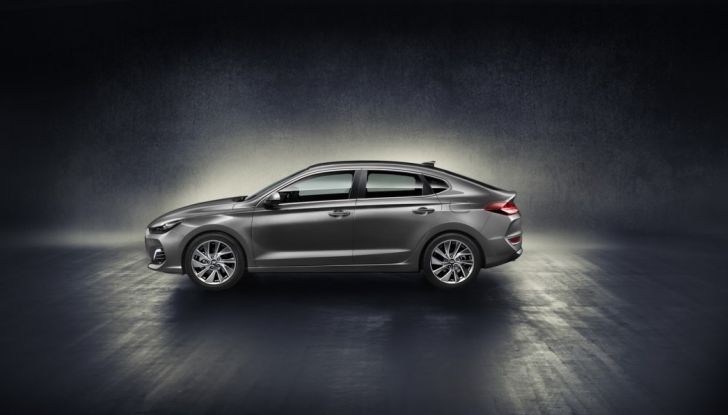 Hyundai i30 Fastback 2018 - Foto 5 di 12