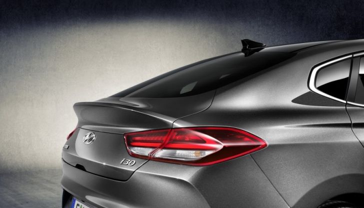 Hyundai i30 Fastback 2018 - Foto 10 di 12