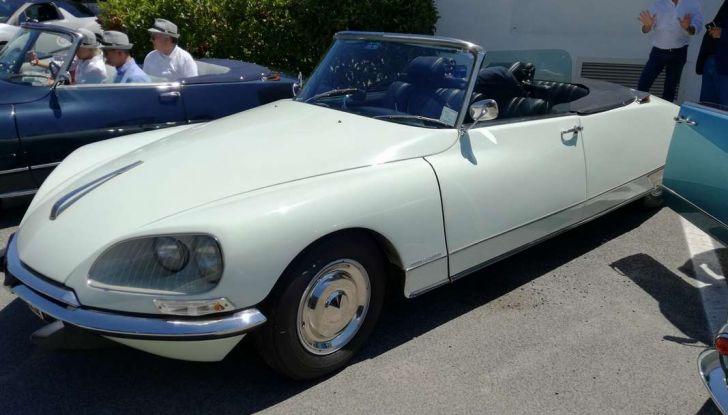 Citroën DS 21 Cabriolet, prova su strada della madre delle DS Cabrio - Foto 10 di 15