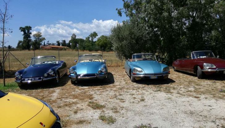 Citroën DS 21 Cabriolet, prova su strada della madre delle DS Cabrio - Foto 15 di 15